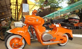 Một trong số 2 chiếc Moto Rumi hàng hiếm góp mặt tại sự kiện.