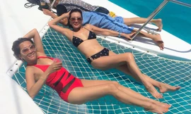 Nhìn tấm ảnh nhiều người không đoán được đâu là Kỳ Duyên, đâu là mẹ cô.