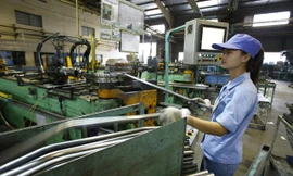 Nợ công hiện chưa tính cả phần nợ của các tập đoàn, tổng công ty. Ảnh: Hồng Vĩnh