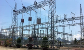 Nhiều đường dây cao áp sẽ đi vào hoạt động trong tháng này. Ảnh: Phong Cầm 