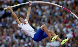 Kỷ lục nhảy sào bị phá sau 21 năm