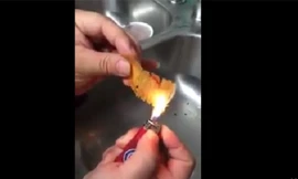 Mực khô đốt cháy như cao su