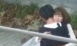 Những hình ảnh yêu lộ thiên gây rúng động dân mạng tại Trung Quốc.