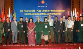 Lãnh đạo Bộ Quốc phòng Việt Nam và trưởng đoàn các nước tại hội nghị