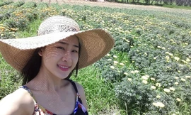 DJ Oxy 'lột xác' làm gái quê chân chất