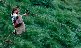 Hình ảnh những nẻo đường tới trường đầy gian khó