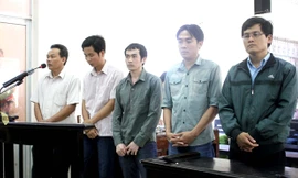 Các bị cáo tại phiên tòa sơ thẩm