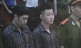  Các bị cáo Nguyễn Mạnh Tường, Đào Quang Khánh tại toà