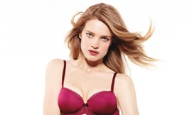 Siêu mẫu 4 con Natalia Vodianova trẻ đẹp như thiếu nữ 