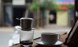 Tâm sự với bạn mới quen, thiếu phụ bị thuốc mê lấy mất vàng