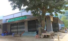 Hiện trường ngôi nhà nơi xảy ra vụ nổ. Ảnh: Hoàng Lam