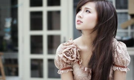 Đường tình lận đận của những hot girl lấn sân showbiz