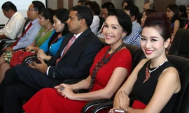 Diễm My tham dự Lễ trao giải thưởng quốc tế cho Techcombank với tư cách khách hàng thân thiết