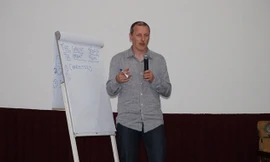 Nhà sản xuất Paul Welsh. Ảnh: H.Diệp