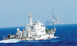 Trung Quốc tăng cường đội tàu và giàn khoan phục vụ tham vọng lãnh thổ. Ảnh: Xinhua