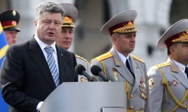 Tổng thống Poroshenko muốn tổ chức bầu cử vào ngày 26/10.