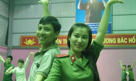 Một đôi nhảy đang trình diễn điệu Cha Cha Cha. Ảnh: Nguyễn Minh