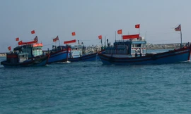 Trên dưới đồng lòng cùng ngư dân bám biển chủ quyền Ảnh: TL