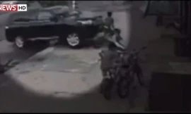 Thoát chết sau khi bị ôtô tông thẳng vào người