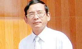 Đại gia 76 tuổi Lê Ân.