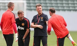 Van Gaal là Ferguson hay David Moyes mới?