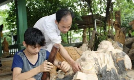 “Dũng mỹ nghệ” và những học viên khuyết tật