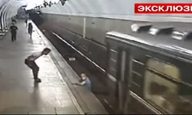 Bị tàu điện đâm chết vì nhảy xuống đường ray chơi