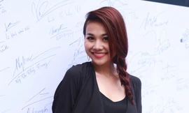 Thanh Hằng diện 'cây' đen đi sự kiện 