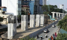 Dự án đường sắt đô thị Cát Linh - Hà Đông do nhà thầu Trung Quốc thực hiện đã đội giá hơn 7 nghìn tỷ đồng. Ảnh: Như Ý