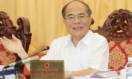 Chủ tịch Quốc hội Nguyễn Sinh Hùng phát biểu tại hội nghị. Ảnh: TTXVN