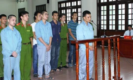 Các bị cáo tại phiên tòa gây nhiều tranh cãi