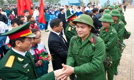 Đầu tháng 9, những tân binh vừa được tuyển chọn sẽ nhập ngũ. Ảnh: Nguyên Anh.