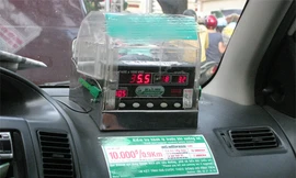 Xe taxi bắt buộc phải có hóa đơn tính tiền cước