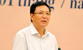 Bộ trưởng Bộ GD-ĐT Phạm Vũ Luận.