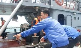 Nhiều tàu cá bị đâm ở Hoàng Sa trở về