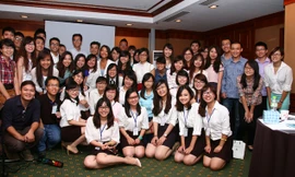 Các thủ lĩnh trẻ tham gia hội nghị