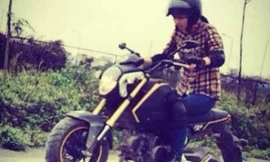 Chip Bom - nữ biker 9x đam mê biểu diễn mô tô