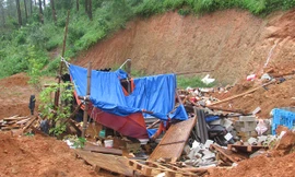 Hiện trường xảy ra vụ lở đất, làm 9 người thương vong tại khu vực biên giới Lạng Sơn. Ảnh: Duy Chiến