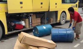 Hiểm họa từ thùng hàng xe khách