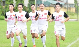 Tuyển Việt Nam bị 'hành xác' ngay buổi tập đầu