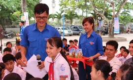 Học sinh huyện Thủy Nguyên (Hải Phòng) hưởng ứng cuộc vận động. Ảnh: Mạnh Hùng