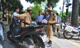 Qua xác minh "nóng", lực lượng chức năng đã làm rõ biển số xe của chiếc SH này là của một chiếc xe khác.