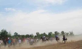 Cú nước rút về đích ngoạn mục