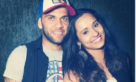 Dani Alves quyết định chia tay Thaisa Carvalho