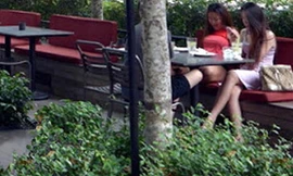 Với các cô “thợ câu”, Việt kiều càng già càng dễ “câu”.