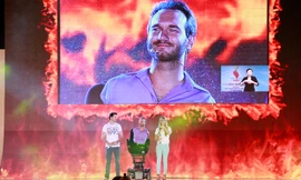 Nick Vujicic giao lưu với khán giả tối 24/5. Ảnh: Trường Phong
