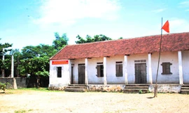 Phản đối sáp nhập trường, 59 học sinh lại thất học