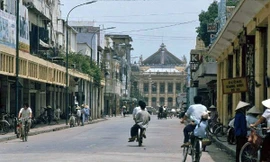 Chùm ảnh phố cổ Hà Nội những năm 1990