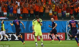 “Thánh” Iker gặp phải vận đen trong thứ 6 ngày 13 duy nhất của năm