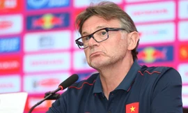 HLV Troussier: 'Quang Hải nỗ lực tối đa để đáp ứng yêu cầu' 